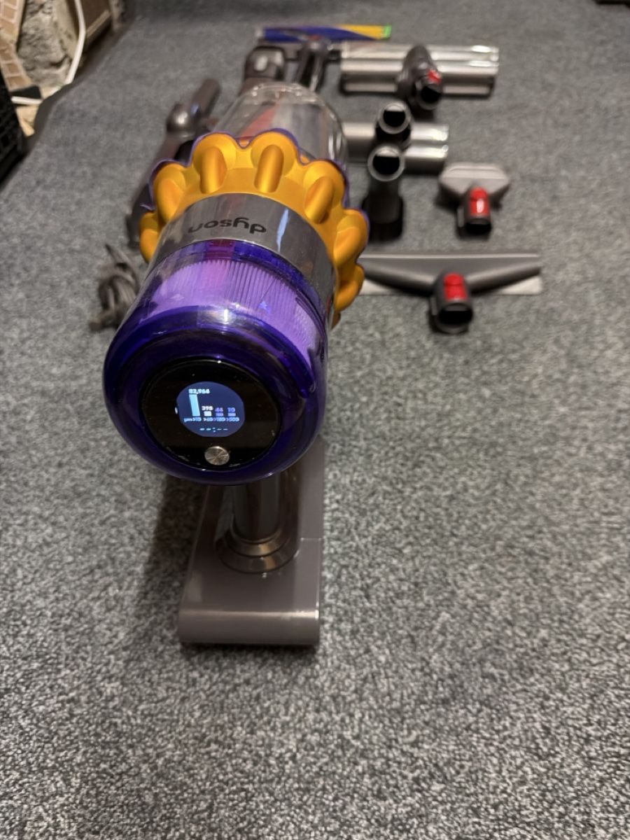 Dyson Aspirapolveri & Accessori: Dyson v15 Detect absolute  – Usato da Landquart venduto da Nnf007 2