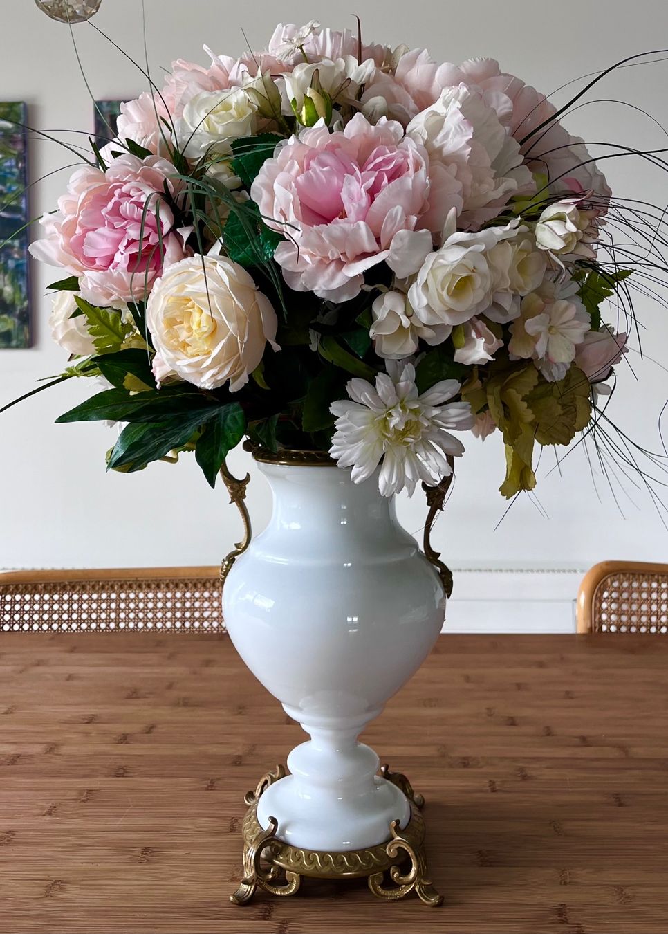 Tutte le decorazioni: Wunderschöne antike Vase mit edlem Seidenblumenstrauss – Usato da Kriens venduto da Bangkapi 3