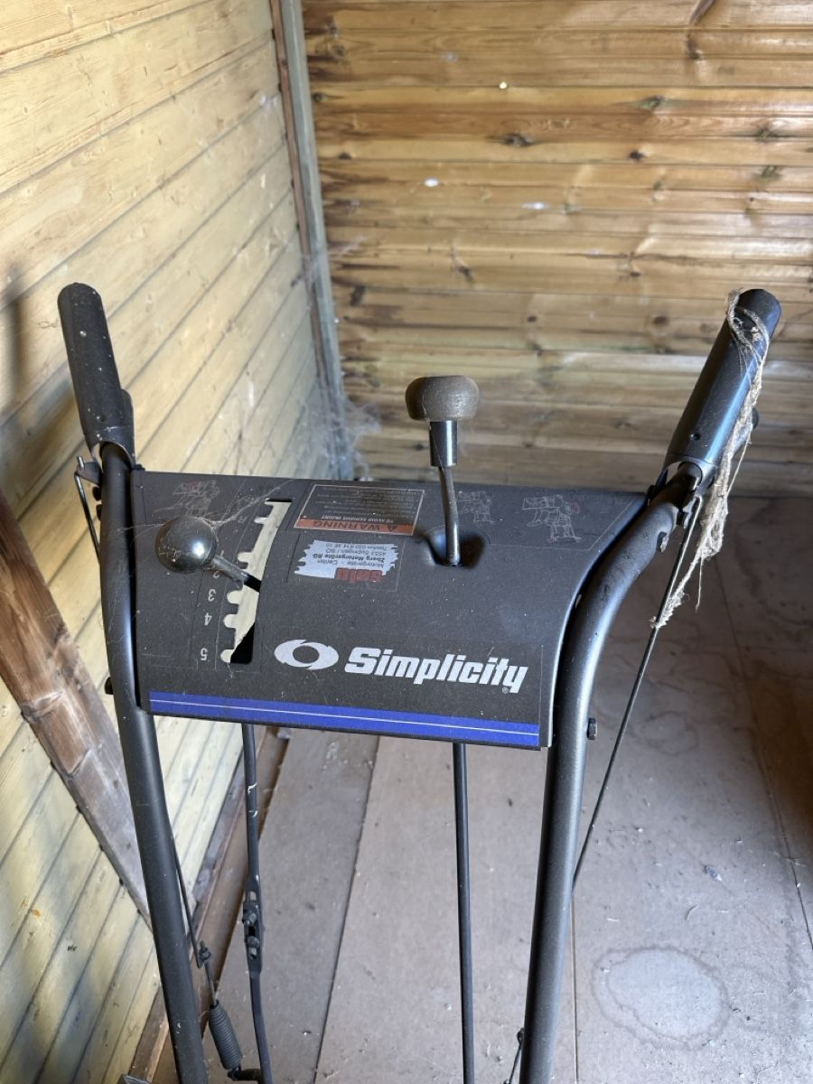 Schneeräumung: Schneefräse Simplicity mit Tecumseh Motor gebraucht – Gebraucht aus Solothurn von laidbackchilling 2