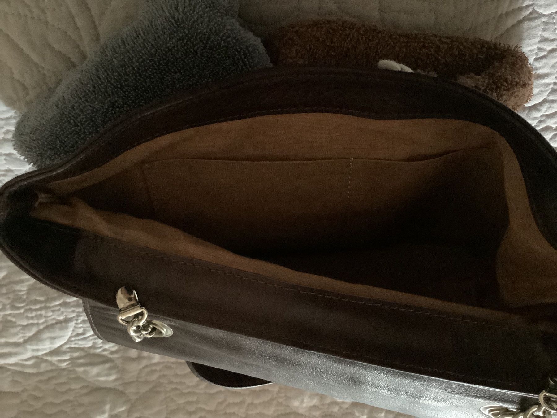 Taschen für Damen: Ledertasche – Gebraucht aus Buch SH von bri_hpp2 9