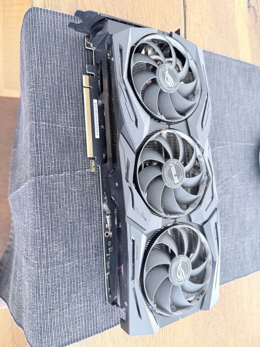 Asus Schede grafiche: ASUS GeForce ROG strix RTX2080 o8g gaming – Usato da Emmen venduto da jpsanta 2