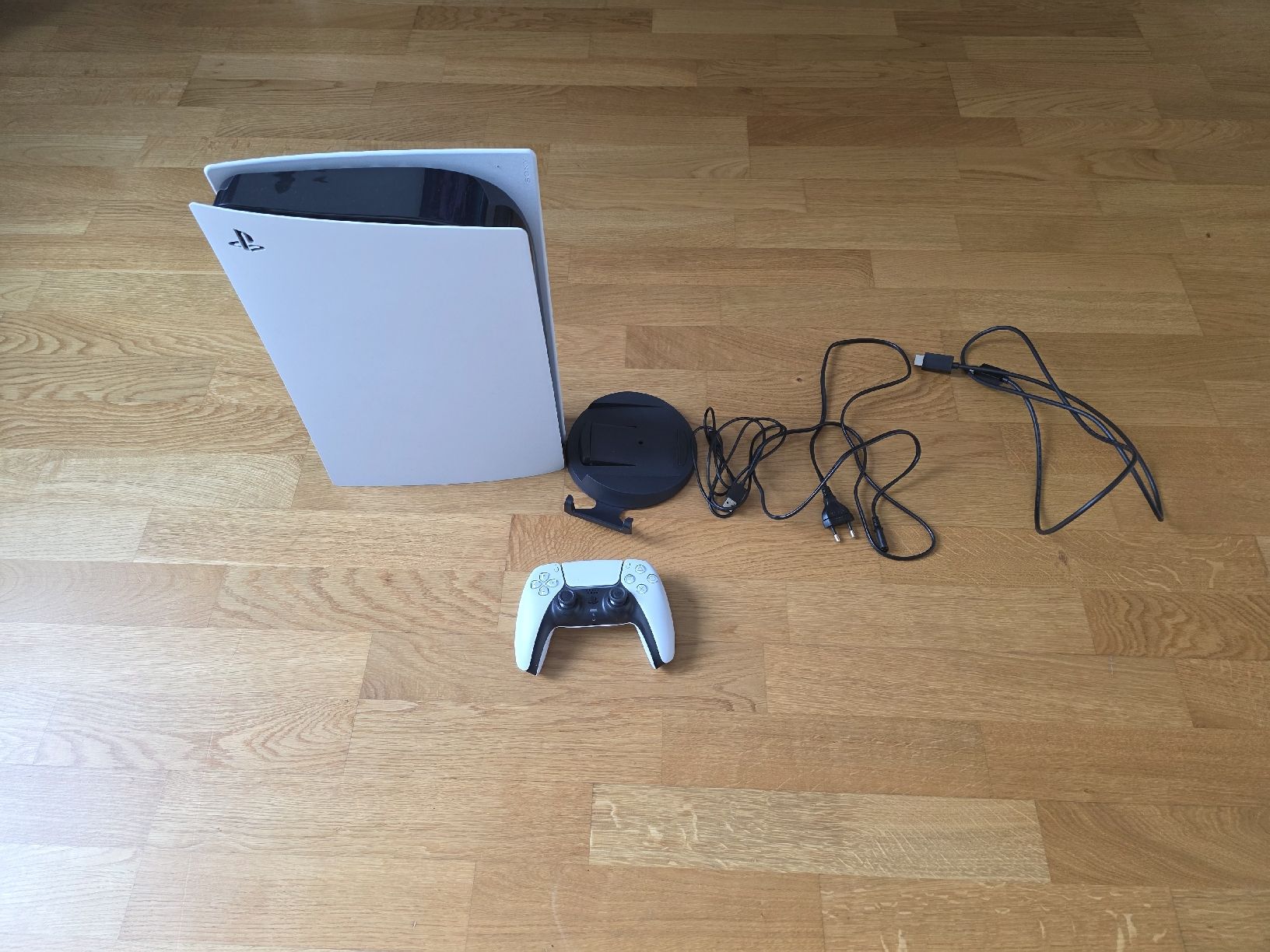 Sony Console: Playstation 5 680GB (inkl. 1 Controller) – Usato da Wabern venduto da derPatrickant