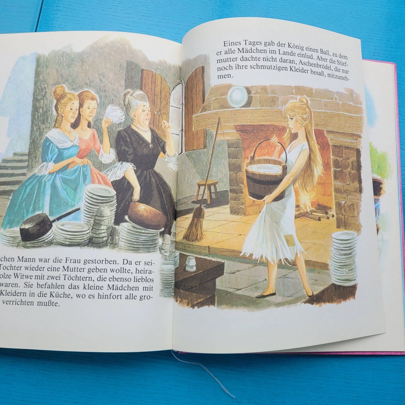 Libri: Im Reich der Märchen - Antikes Märchenbuch – Usato da SCHÜBELBACH venduto da CoKaHa 9