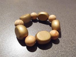 Armband Holzperlen/goldfarbig
