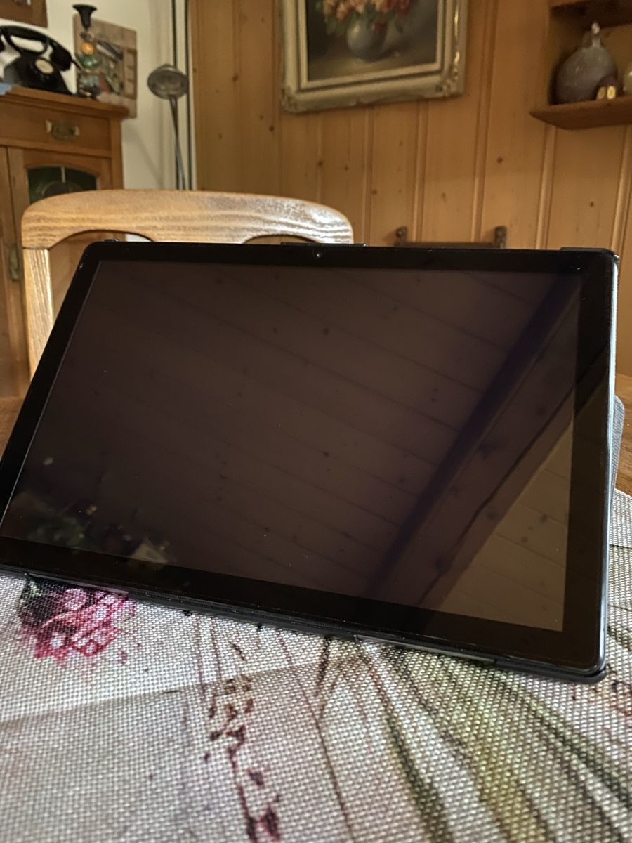 Tablettes PC: Crander tablet Gebraucht – D'occasion à Walkringen par Hydrangea-serrata