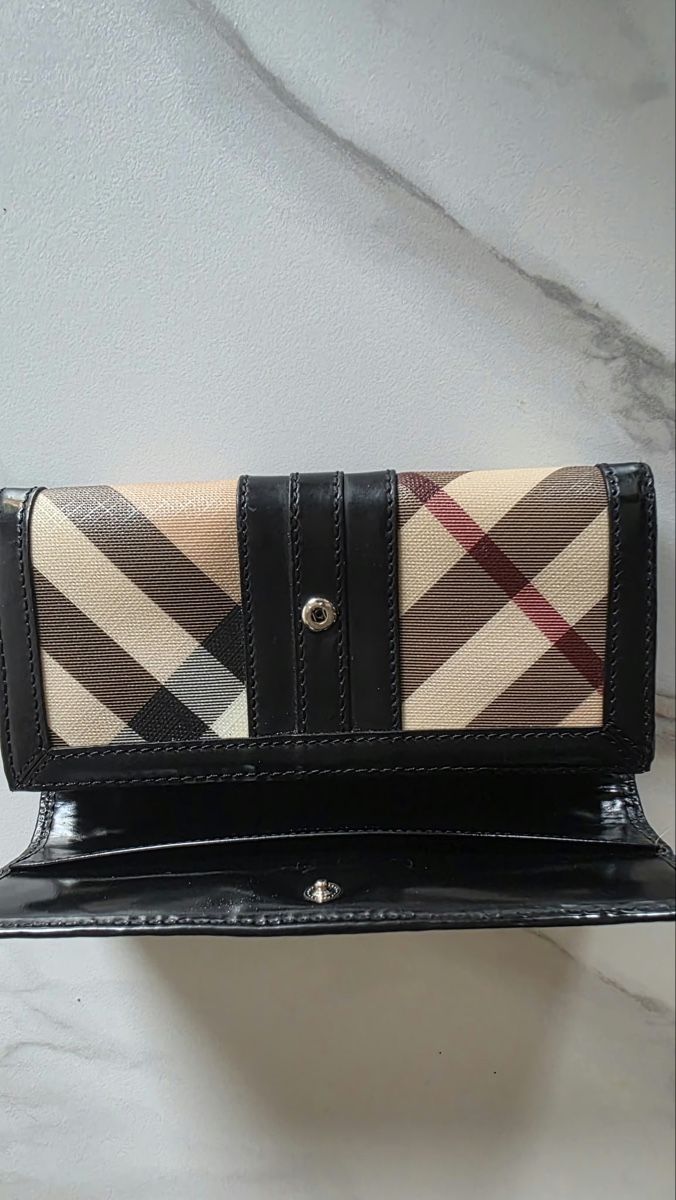 Burberry Portemonnaie: Burberry Portemonnaie  – Gebraucht aus Bern von Maximusibussi 1