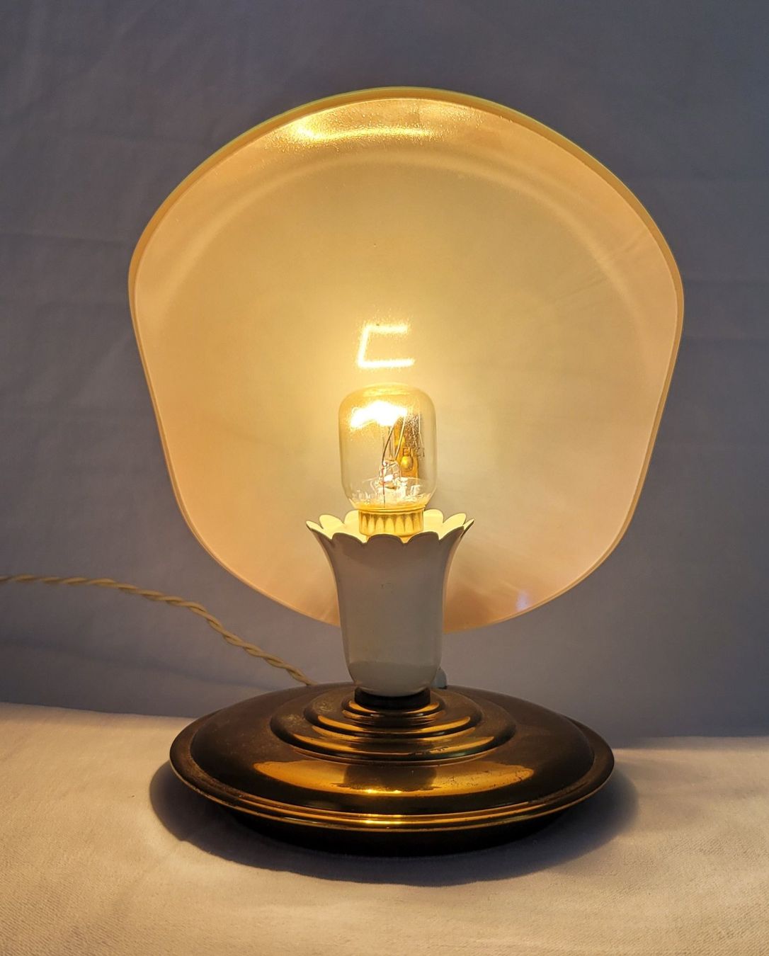 Lampade: Ältere Nachttischlampe – Usato da Zürich venduto da Ch250157 4