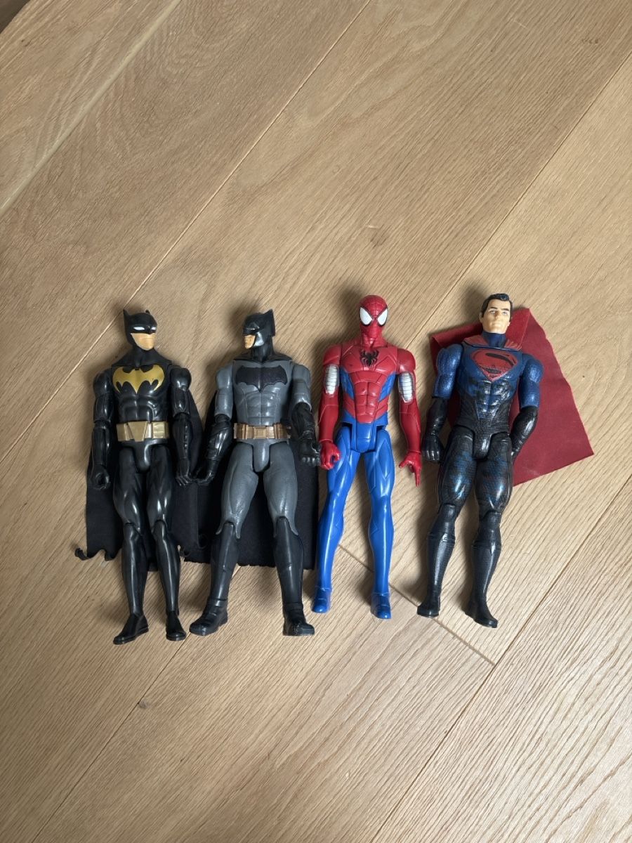 Giocattoli: Actionfiguren Batman, Spiderman und Superman – Usato da Grafenried venduto da Tina_Imhof