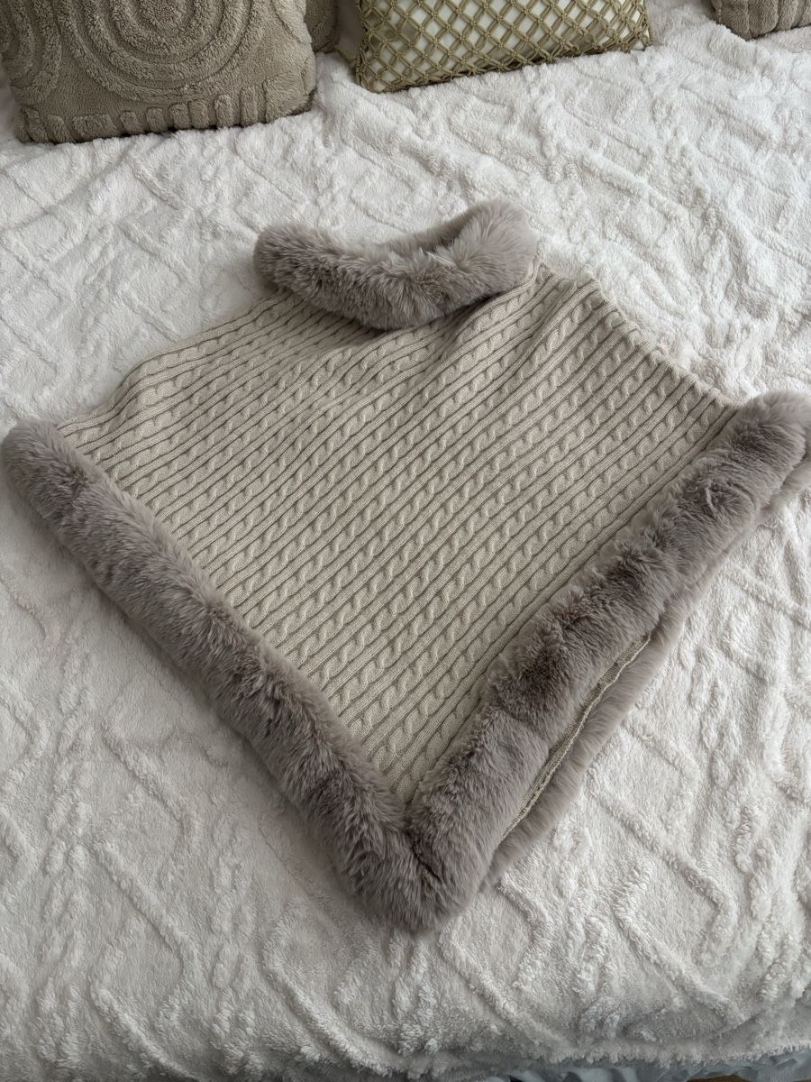 Boleros: Poncho  – Neu (gemäss Beschreibung) aus Zug von Biki72