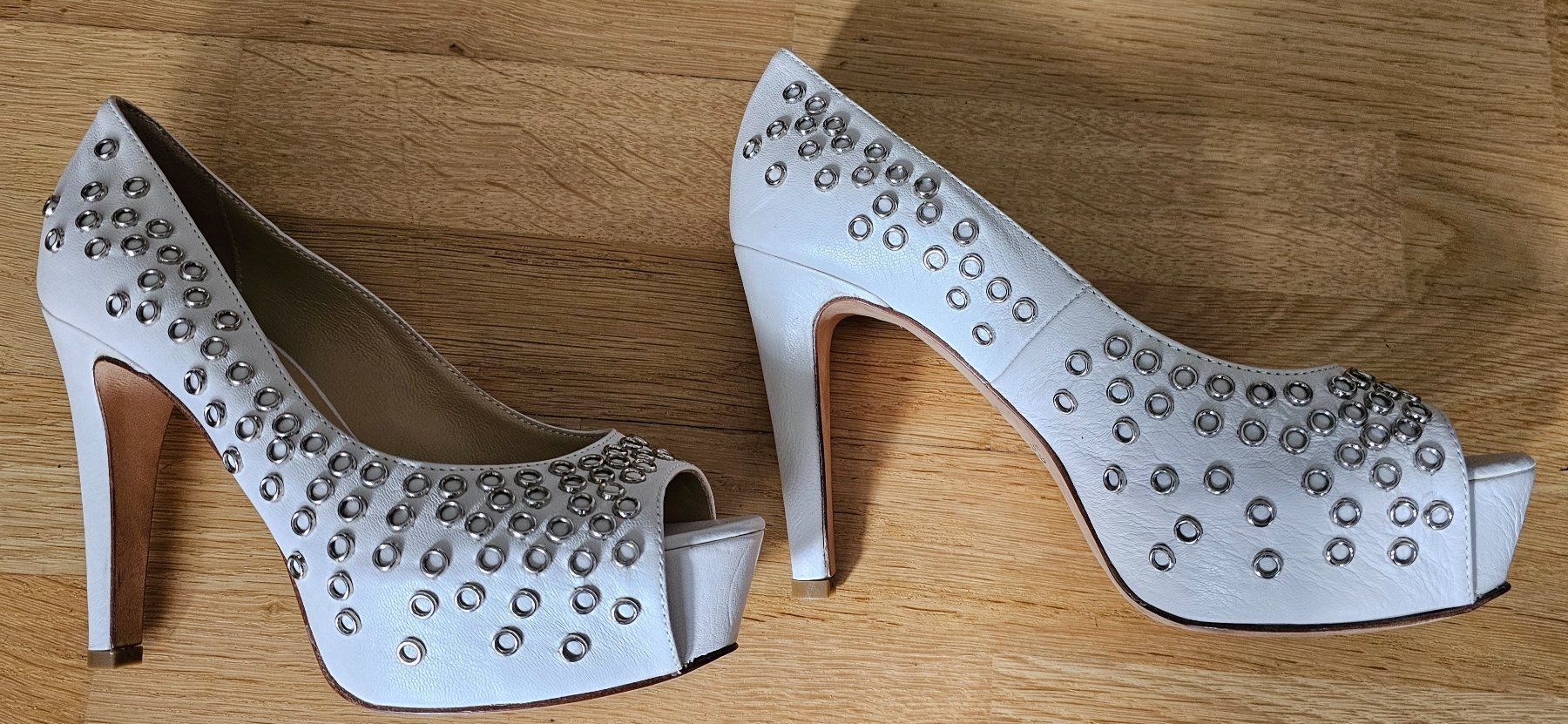 Chaussures femmes: Escarpins blancs - Mani Manilda - Taille 36 – D'occasion à Court par Jovi2 1
