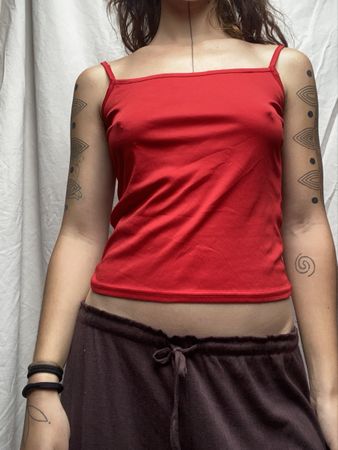 Rotes Trägertop