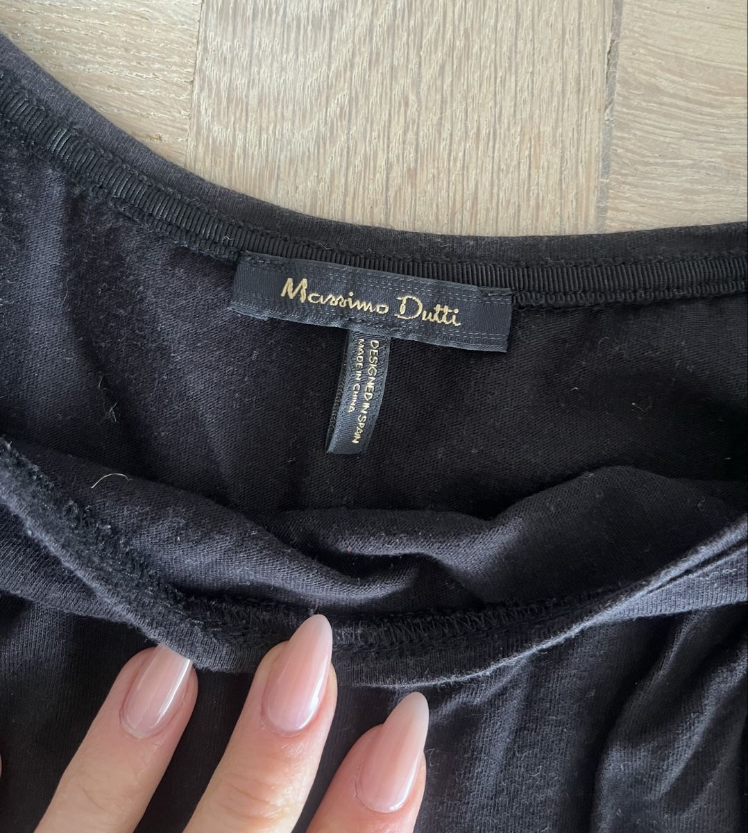 Massimo Dutti Tops: Massimo Dutti Top, schwarz, Grösse XS – Gebraucht aus Pfäffikon SZ von humming-bird 2