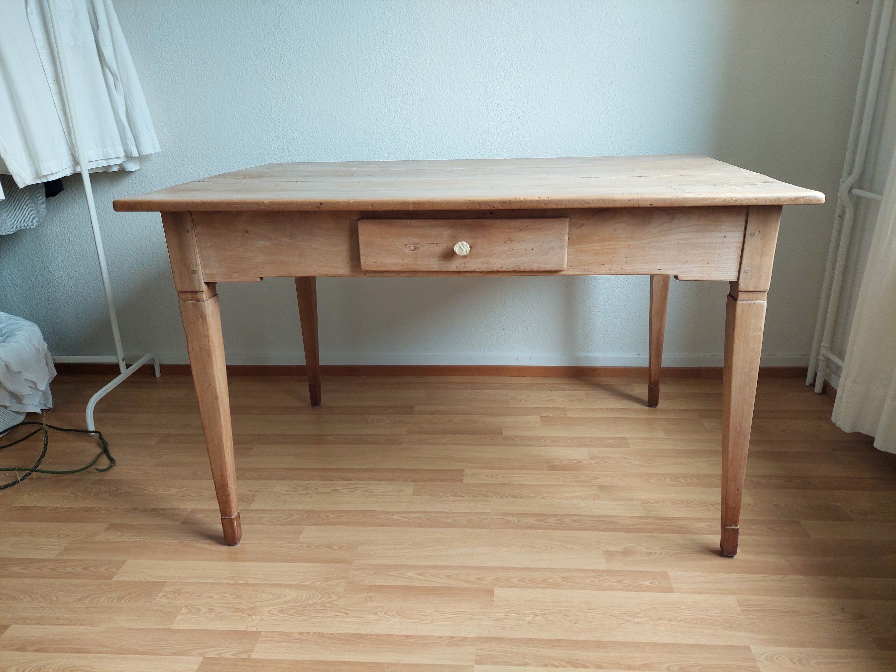 Tavoli: Holztisch Esche – Usato da Zürich venduto da artais 1