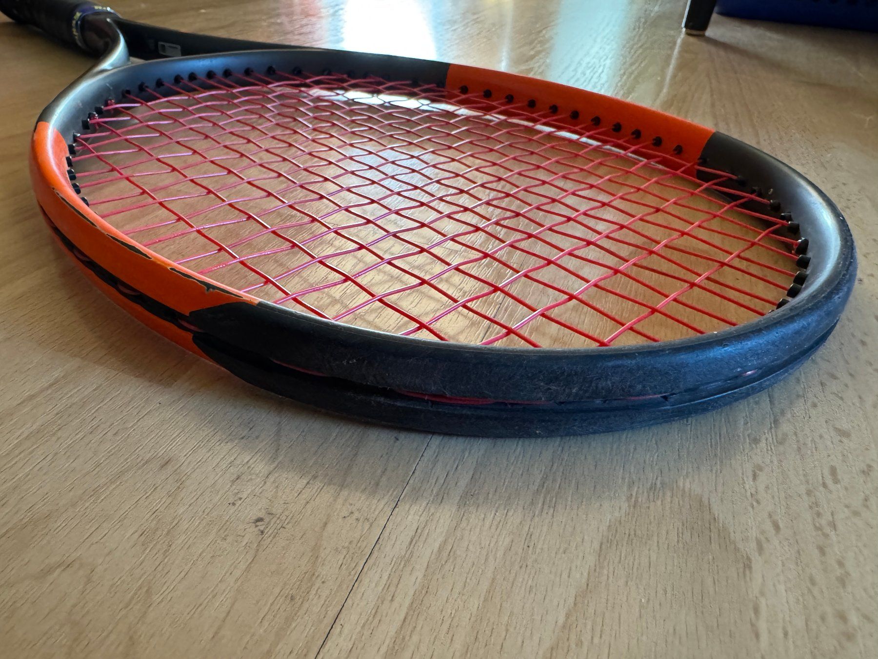 Wilson Racchette: Tennisschläger Wilson Burn 100, v2.0 – Usato da Rapperswil SG venduto da Nutsynut123 1