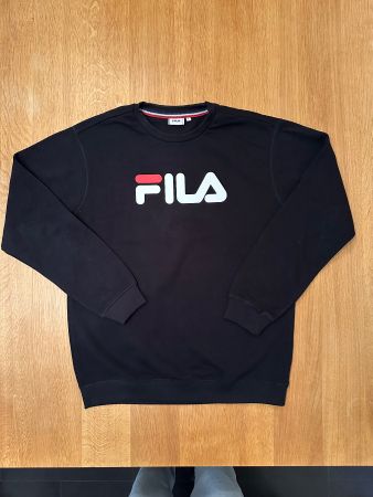 FILA sweatshirt size M/L