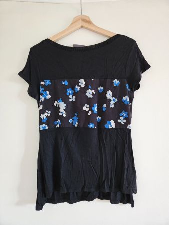 T-shirt Gr.S mit blauen Blumen