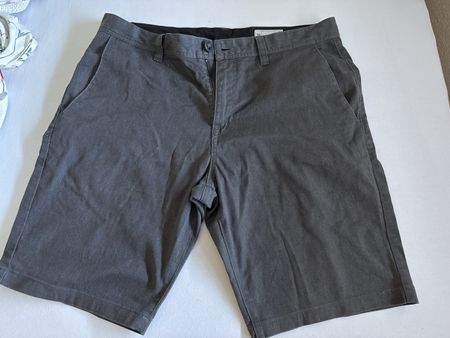 Shorts Volcom bequem und elegant Grösse 36