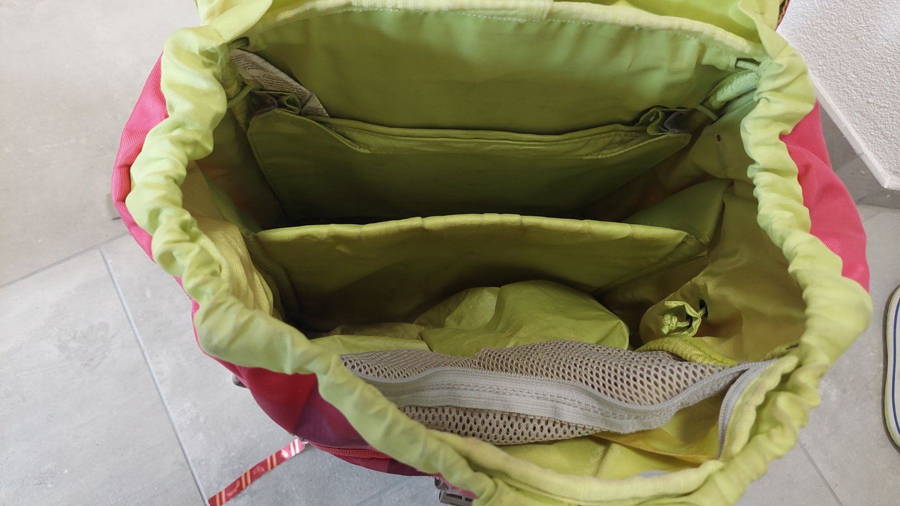 Ergobag Borse & Zaini: Ergobag Pack Schulrucksack + Mini-Rucksack – Set, rot/pink – Usato da Büren SO venduto da fbec 5