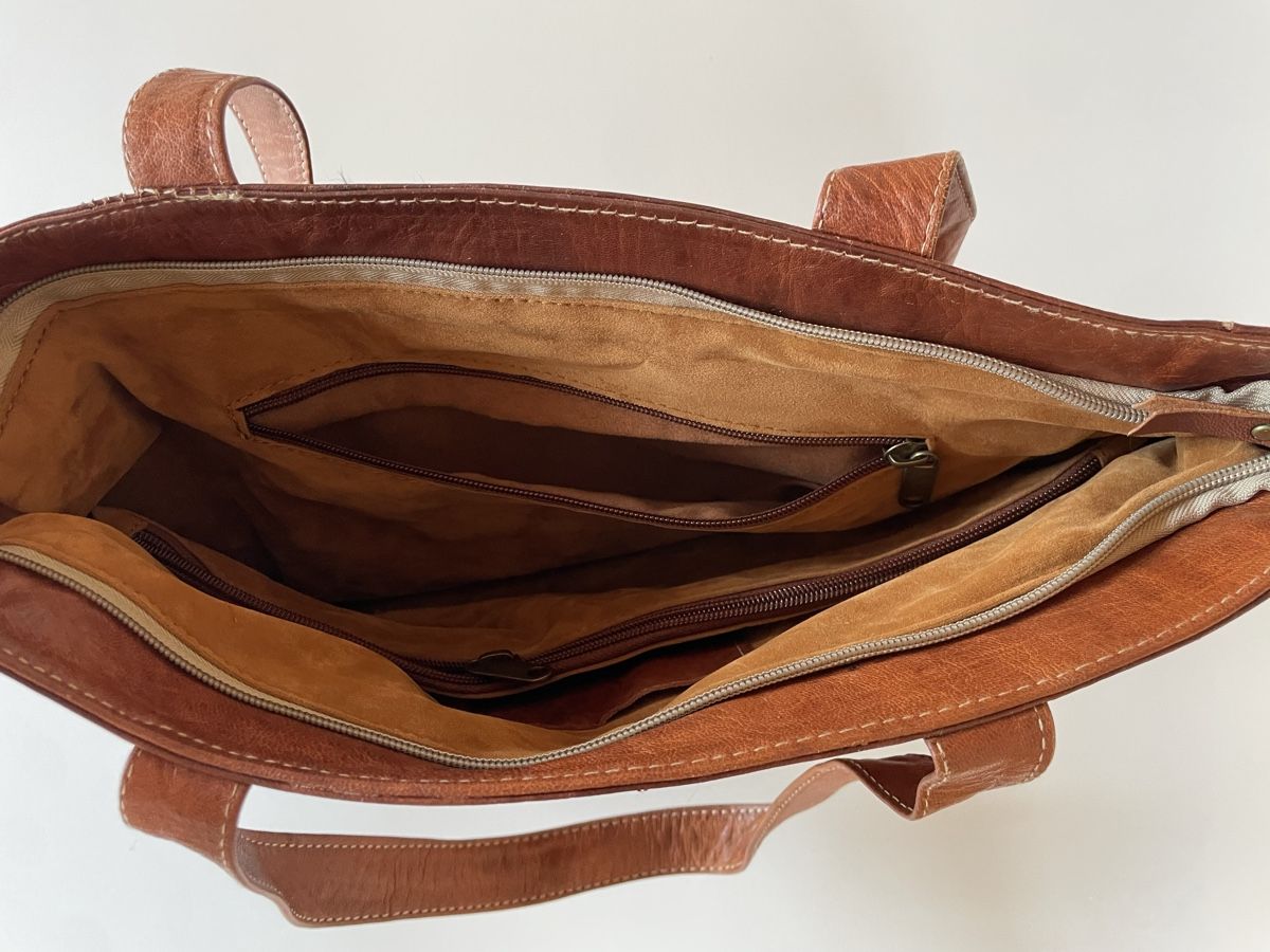 Sacs femmes: Tasche, Lederhandtsche – Neuf (Voir description) à Zürich par Enomisia 1