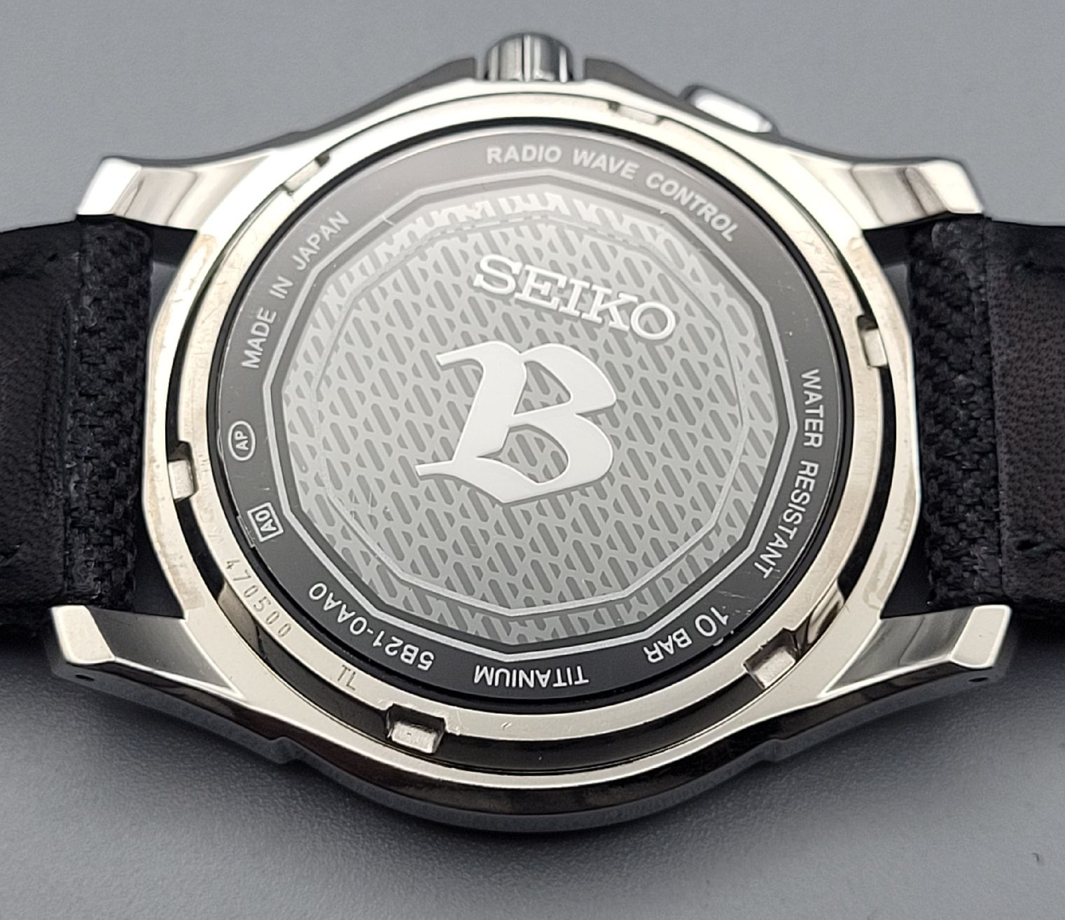 Seiko Uhren: SEIKO BRIGHTZ QUARTZ TITANIUM 40mm 5B21-0AA0  – Gebraucht aus Bern von  5
