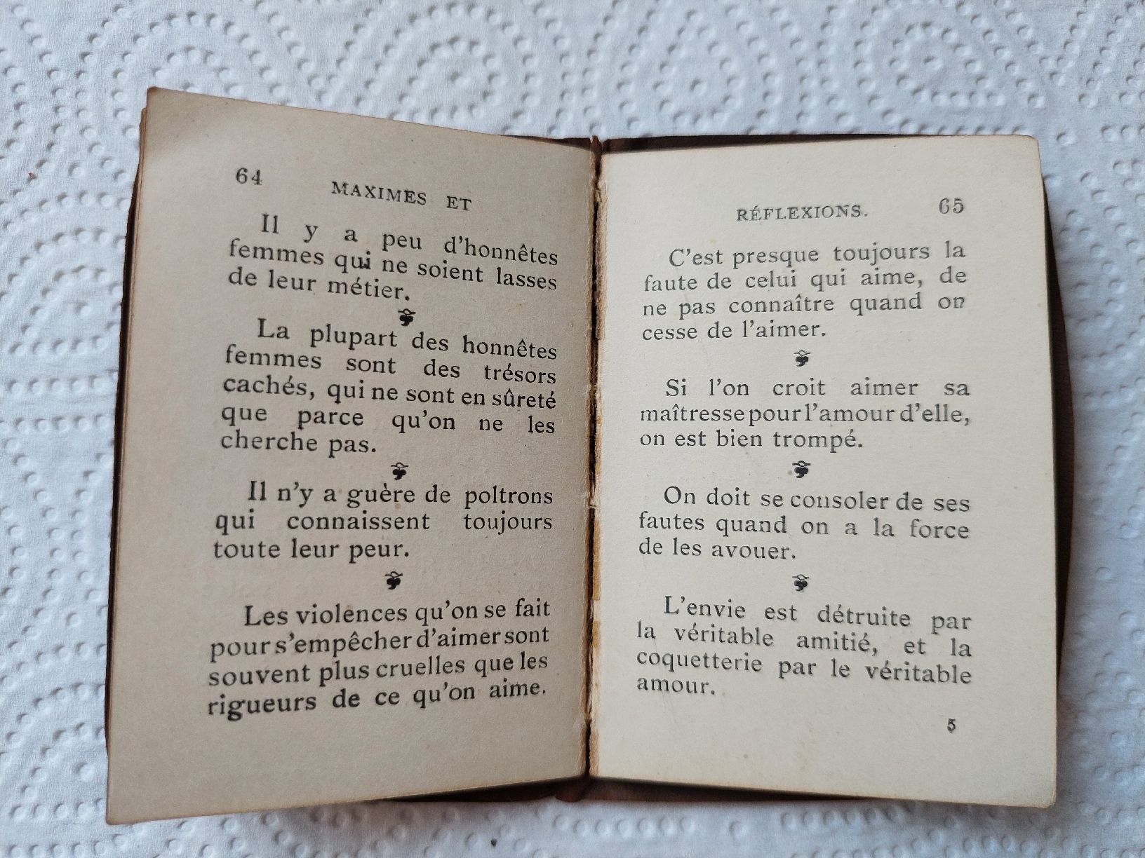Bücher: Livre Miniature Vintage - La Rochefoucauld "Maximes" – Gebraucht aus Yverdon-les-Bains von pri_x6j6 1