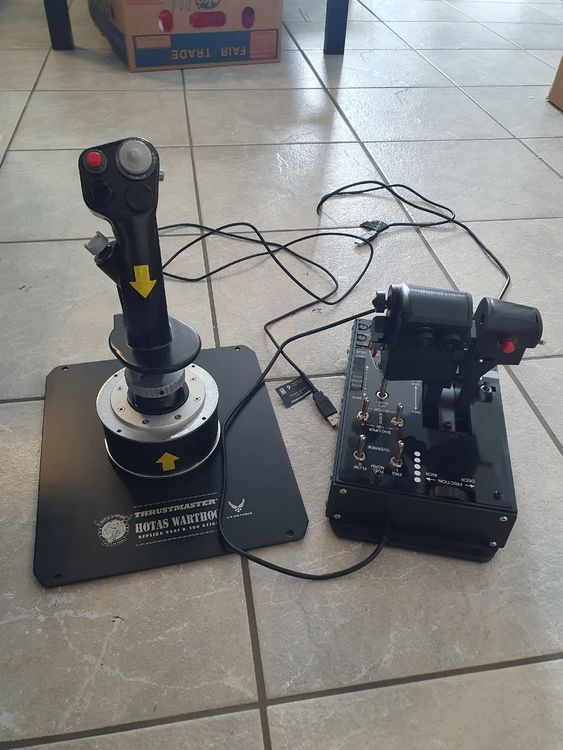 Thrustmaster HOTAS Warthog Joystick - Top Zustand! (Gebraucht) in ...