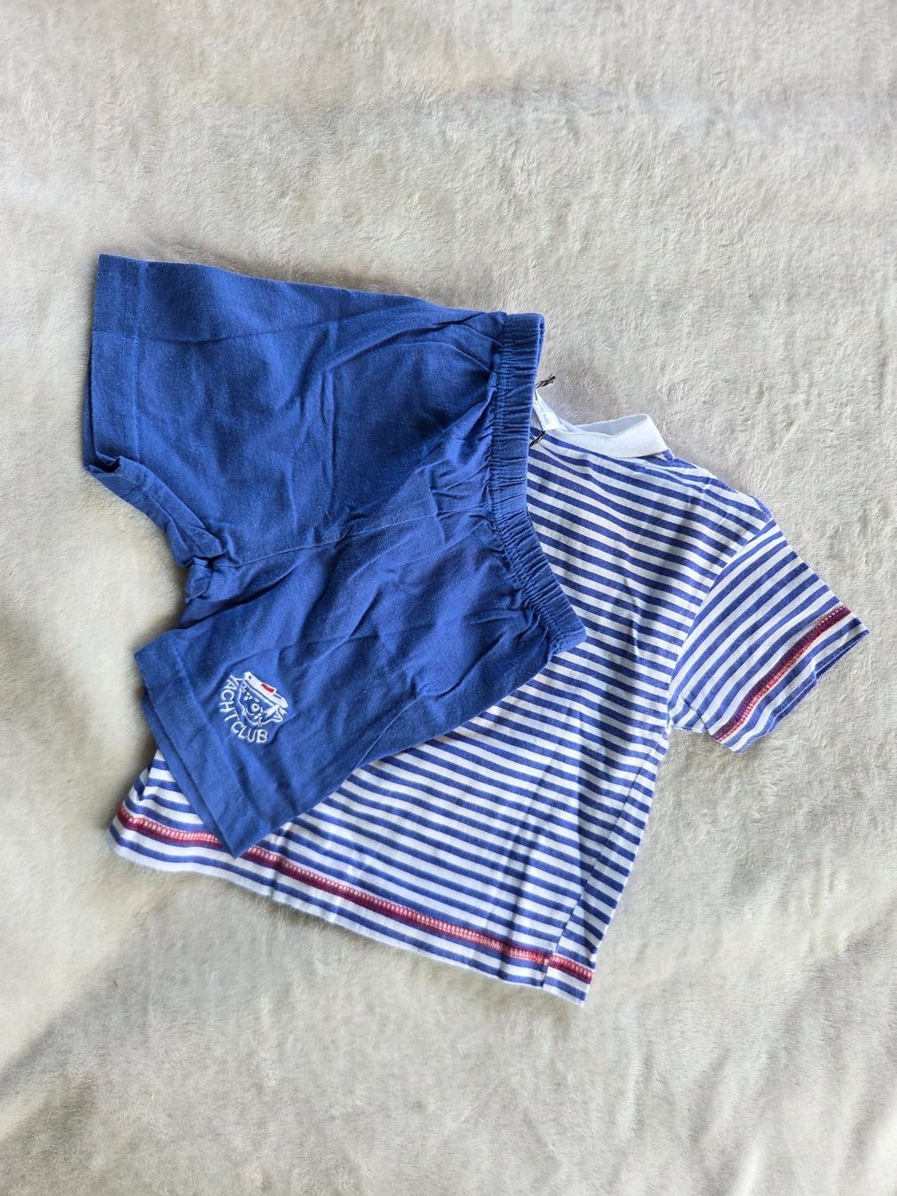 Hemden, Tops & T-Shirts: Ensemble short + t-shirt  bleu / blanc 80 - 86 – Gebraucht aus Gland von Vee_0 1