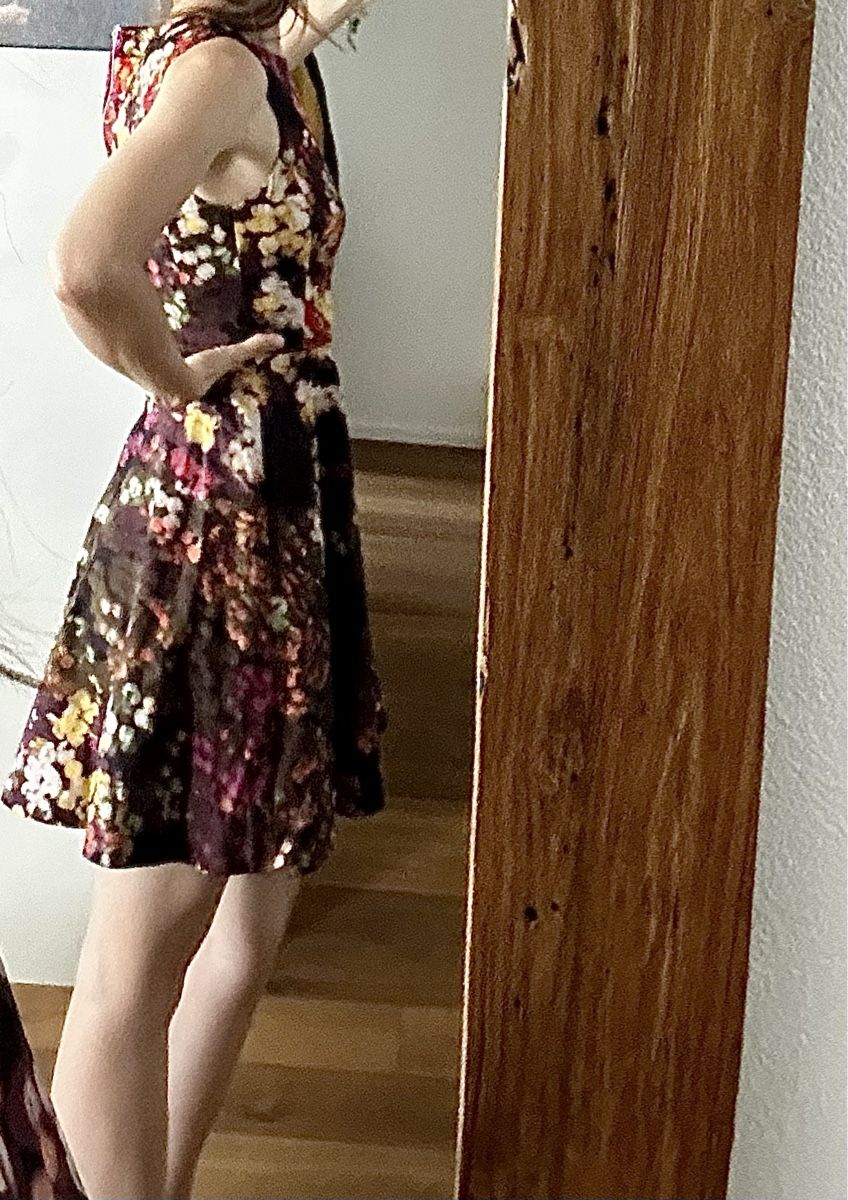 Karen Millen Vestiti: Blumenkleid Karen Millen Gr. 36 – Nuovo (secondo la descrizione) da Liestal venduto da ell_6xc7 1