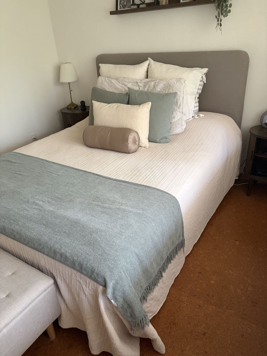 Ikea Betten: Boxspringbett mit Kopfteil, grau, 160x200cm – Gebraucht aus Muri AG von ElenaBaro 2
