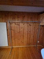 Robuster Kleiderständer aus Metall