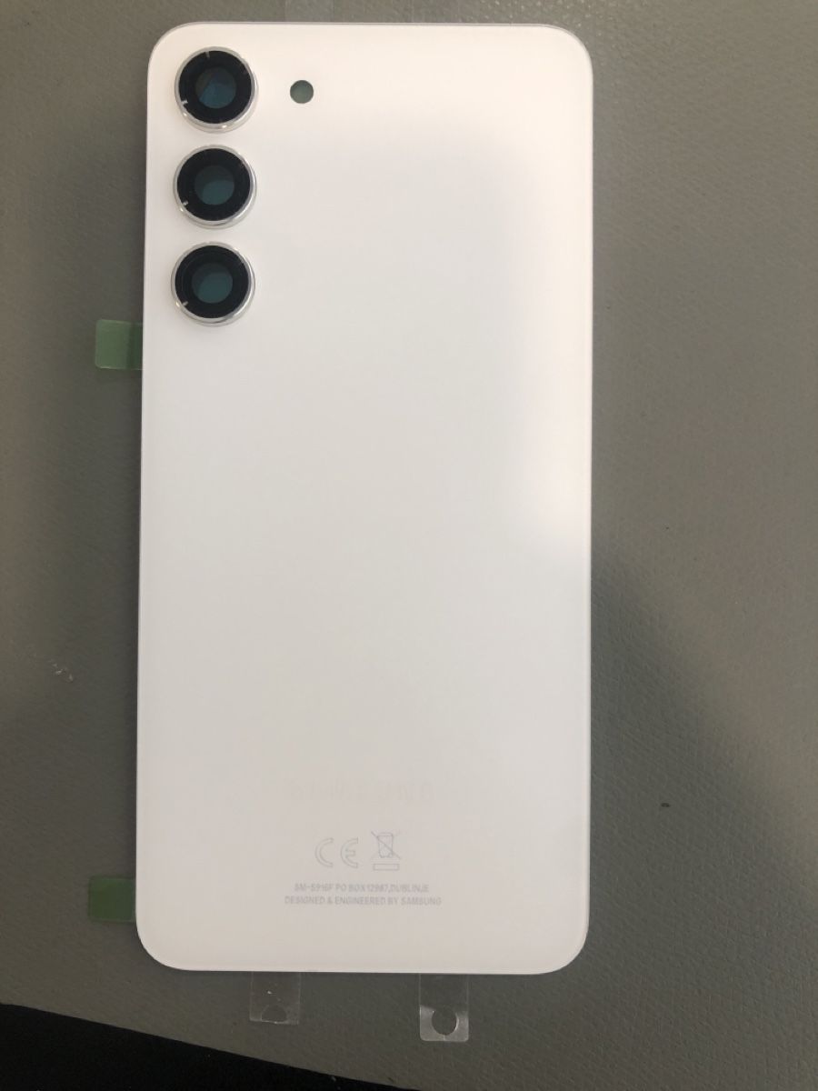 Samsung Cover & Protezioni schermo: Samsung S23 + Akkudeckel weiss – Nuovo e nell'imballaggio originale da bern venduto da reptechnic