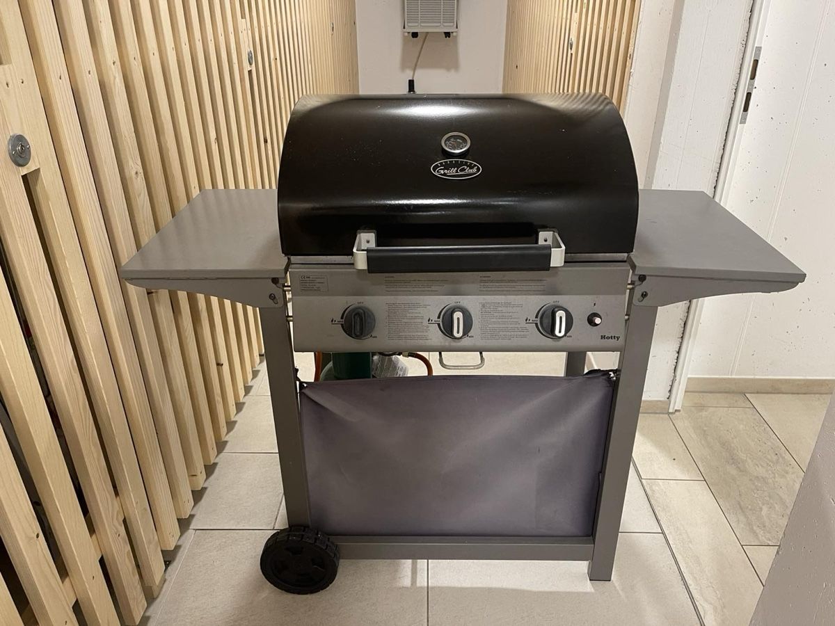 Griglie: Grill Club Hotty – Usato da Ruswil venduto da Egtina24