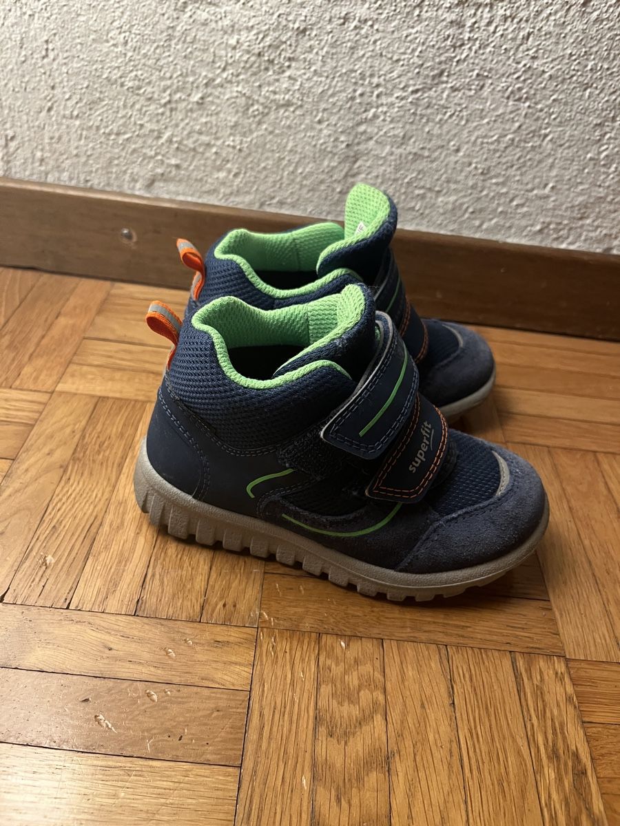 Superfit Scarpe da uomo: Superfit Kinderschuh Gr. 24 – Usato da Ennenda venduto da fio_cc8z 1
