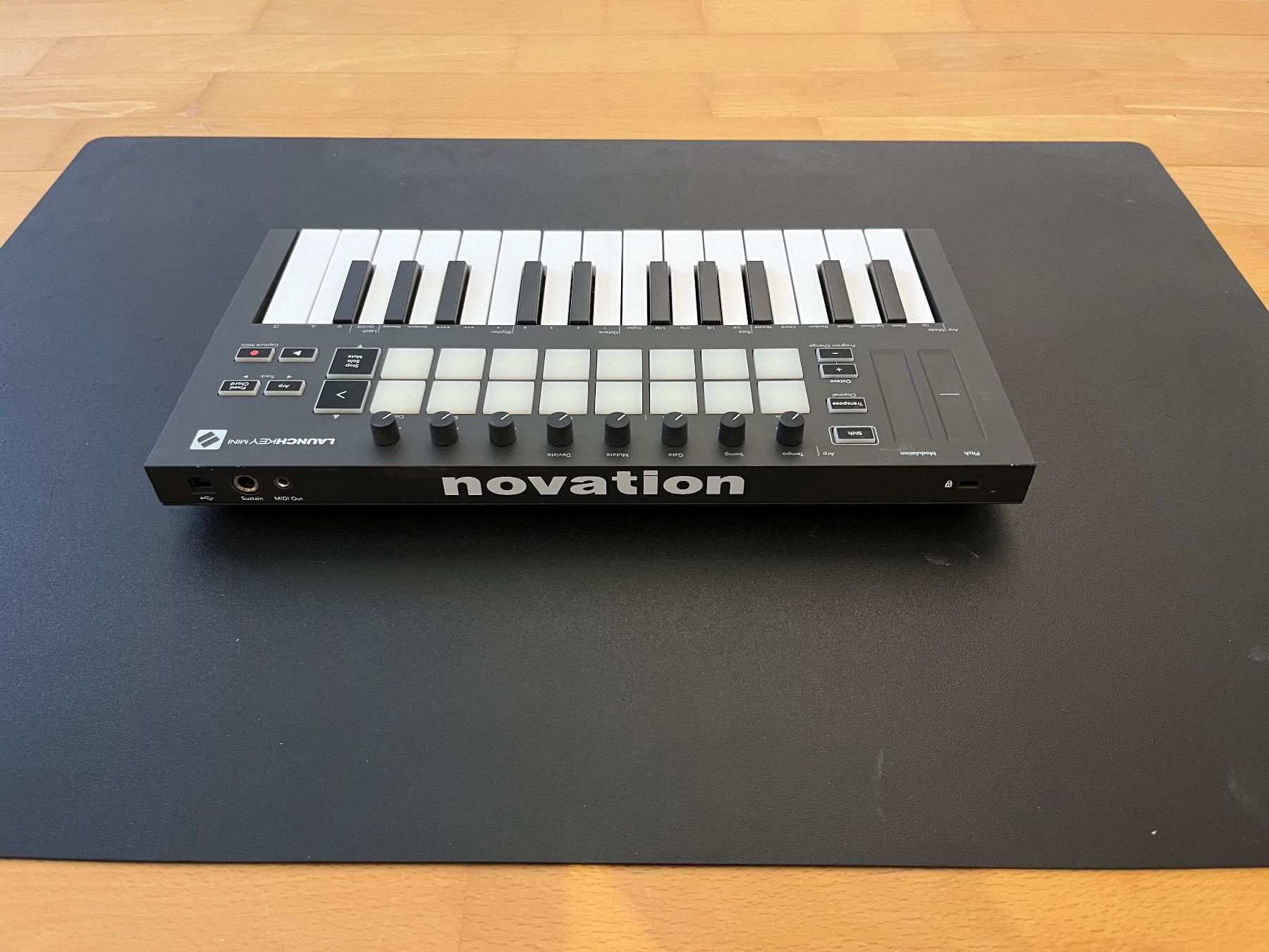 Strumenti musicali: Novation Launchkey Mini MK3 – Usato da Zürich venduto da Mr__Pink 1