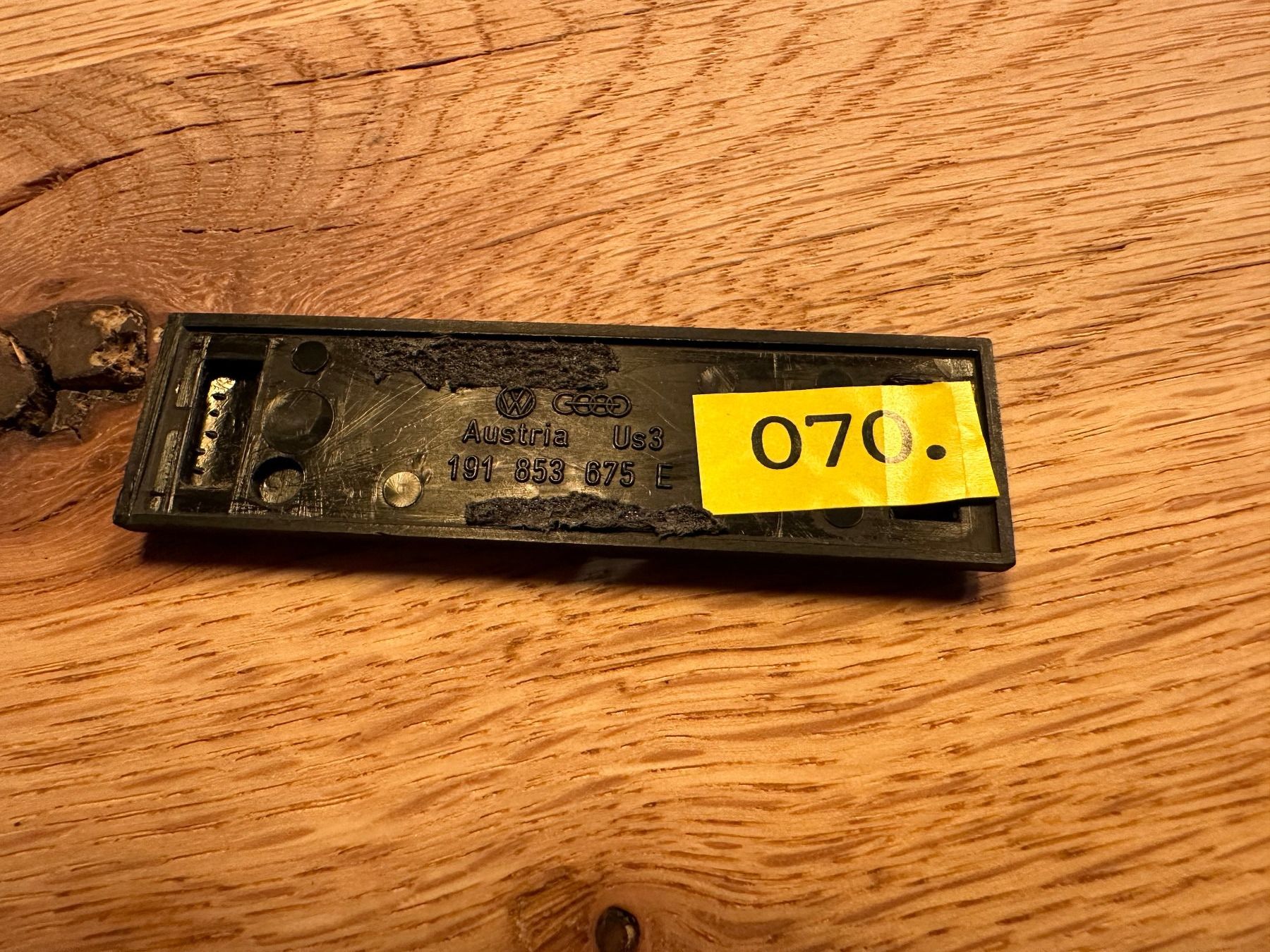 VW Tutti pezzi di ricambio auto: VW Golf 16V Emblem – Nuovo (secondo la descrizione) da Alpnachstad venduto da Rucksack10 1