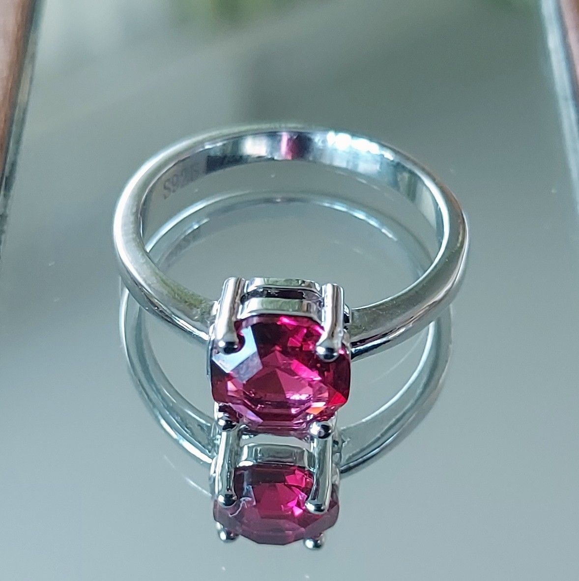 Ringe: Silberring Gr. 56 mit rotem Zirkonia, Neu – Neu (gemäss Beschreibung) aus Ettenhausen TG von CH2300 1