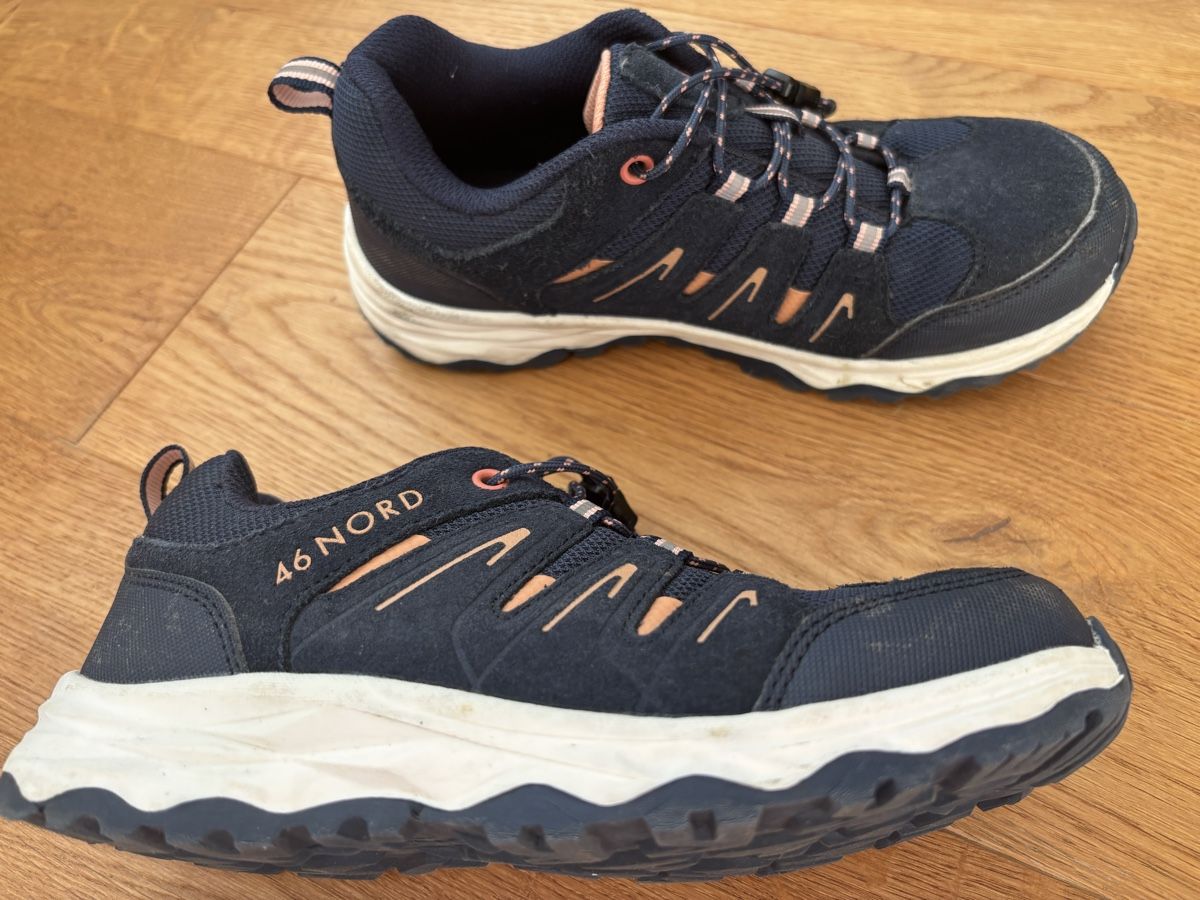 46 Nord Scarpe per ragazze: Trekkingschuh 46 Nord 34 – Usato da Adligenswil venduto da ZGB 2