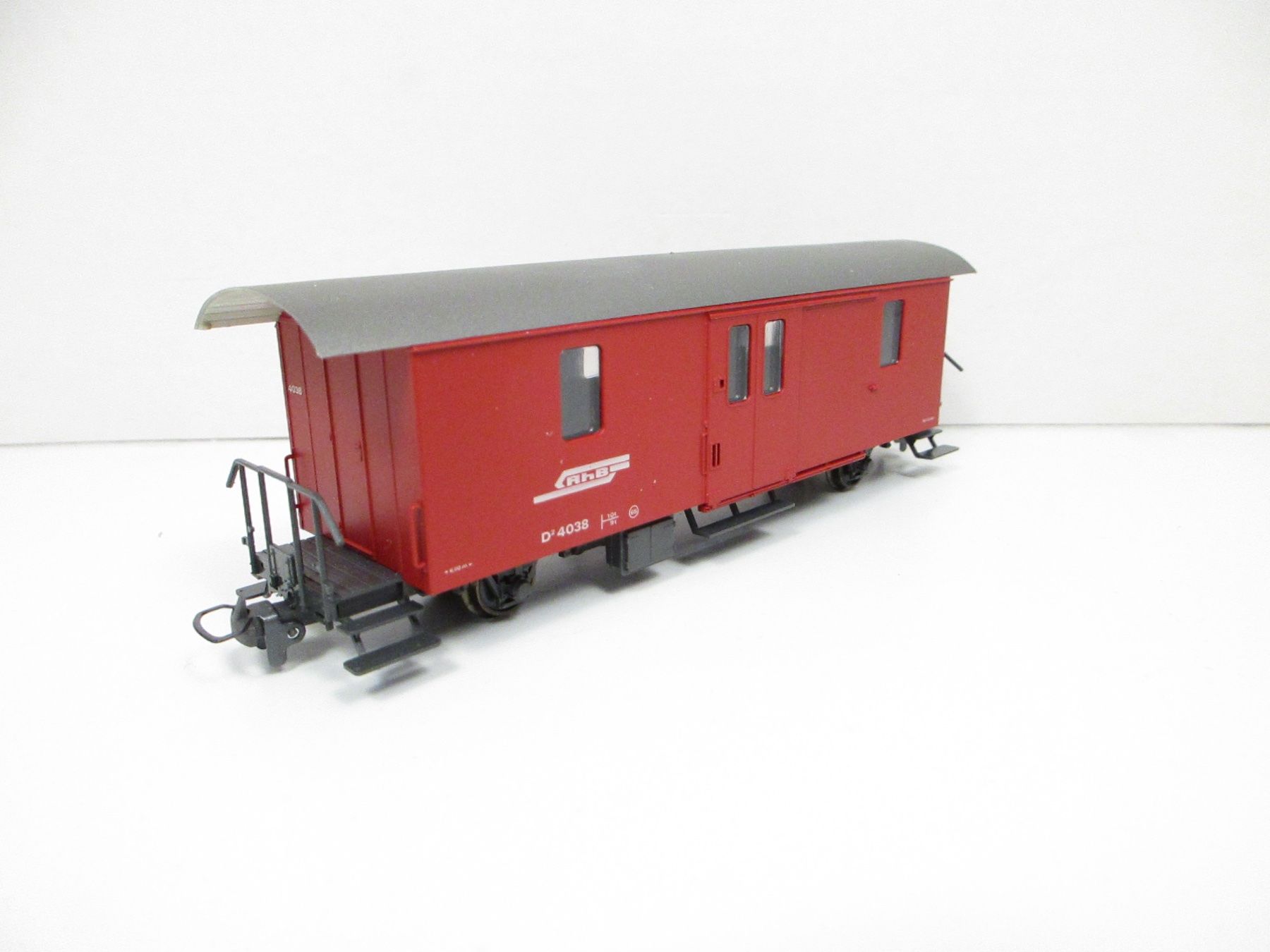 Bemo Trains électriques: Bemo H0m 3263 RhB Gepäckwagen D2 4038 rot – Neuf avec emballage d'origine à Olten par Heinrich875 5