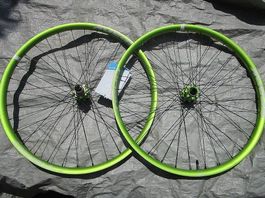 neuer SPANK Radsatz 26" 2003g V20x110 H12x150