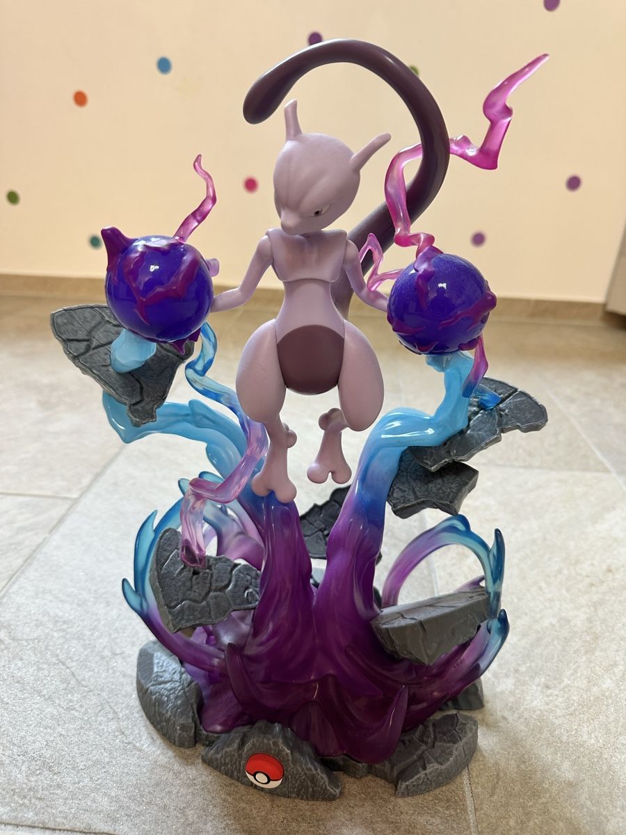 Pokémon Sammelbilder & Trading cards: Pokemon Mewtwo Deluxe Lampe – Gebraucht aus Meilen von brunieckisilvia
