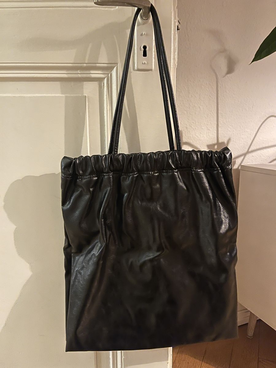 Zara Borse: Tote Bag Black – Nuovo (secondo la descrizione) da Basel venduto da cat_25m7
