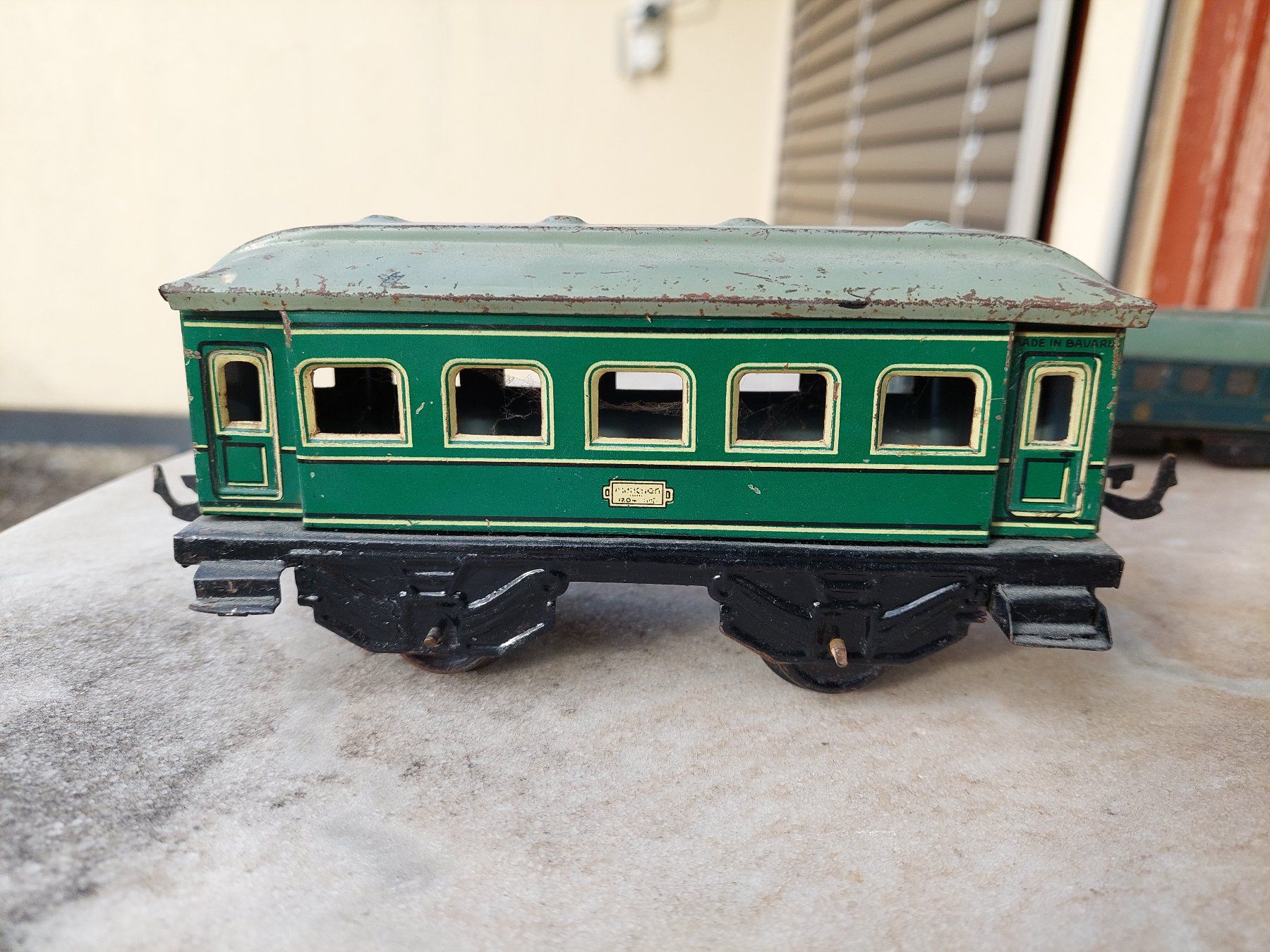 Spielzeuge: Blech Modell Eisenbahnwagen Antik – Gebraucht aus Seltisberg von Madosn 2