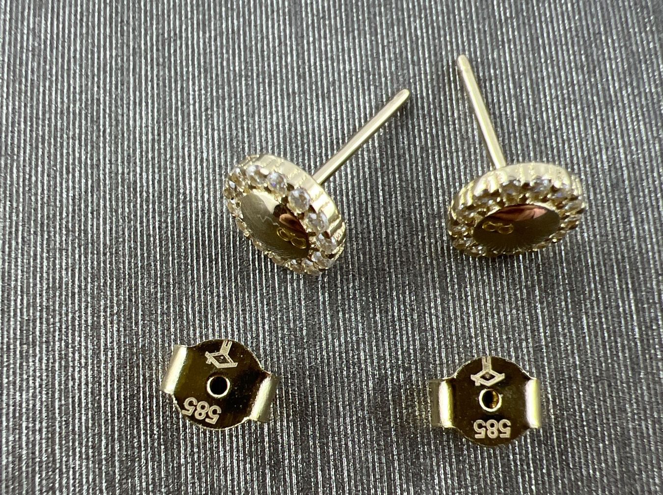 Orecchini pendenti & Orecchini a lobo: Ohrstecker 585 Gold – Usato da Niederuzwil venduto da leo_8857 1