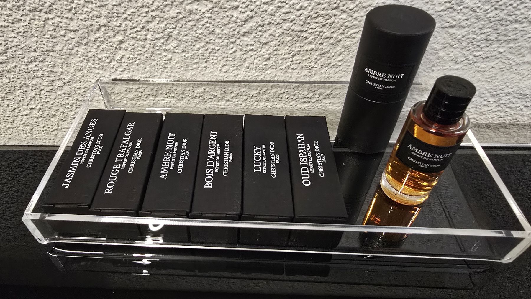 Dior Parfums & Eau de Toilette: Dior Esprit de Parfum Miniatur – Neuf avec emballage d'origine à wallisellen par funkelsternchen5