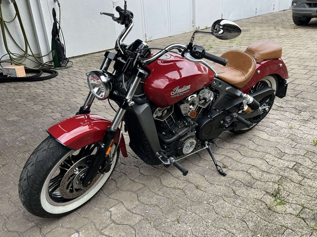 Indian Motorcycle Chopper: Indian Scout 2015 – Usato da Züberwangen venduto da nachspce