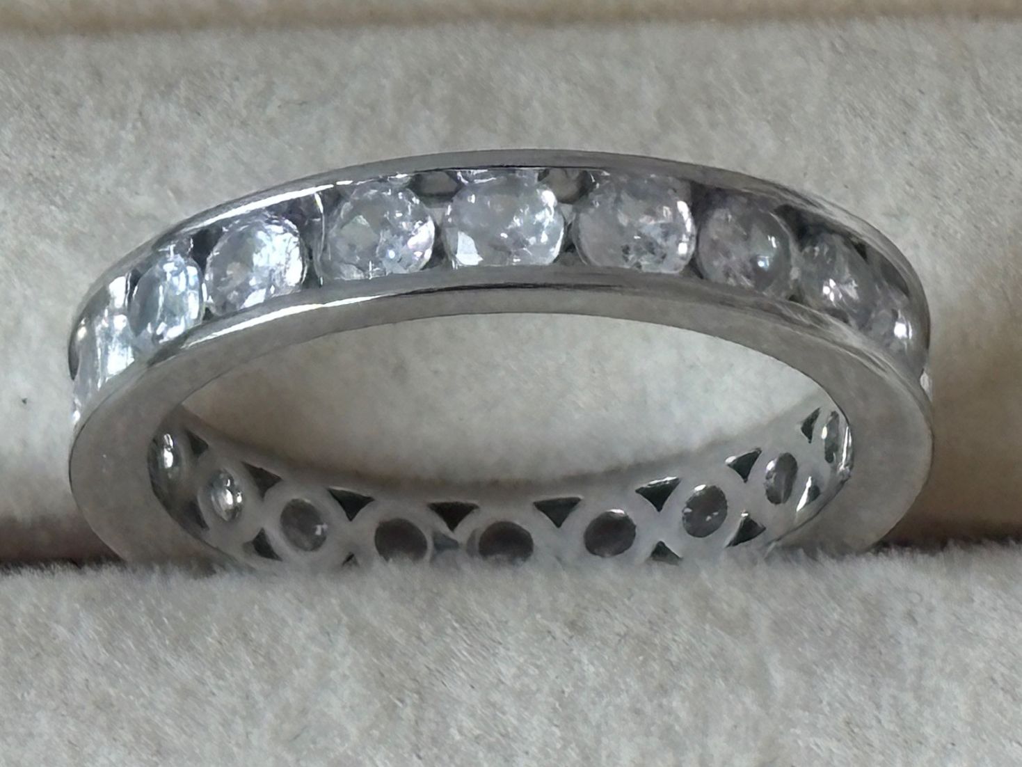 Ringe: Luxus Elegante Gr.18/8 Ring Memoire  Farbe Silber – Gebraucht aus Biel-Bienne von Roserosse13