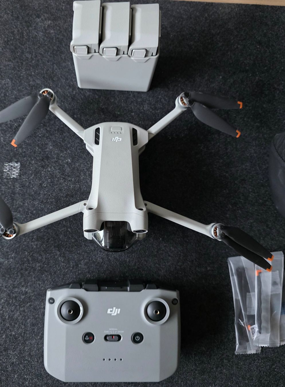 DJI Modellismo RC: DJI Mini 3 Pro Fly More Combo – Usato da Bern venduto da patricklerdermann93 3