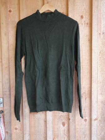 Olivegrüner Herren Pulli Petrol Industries Gr. M - 240424