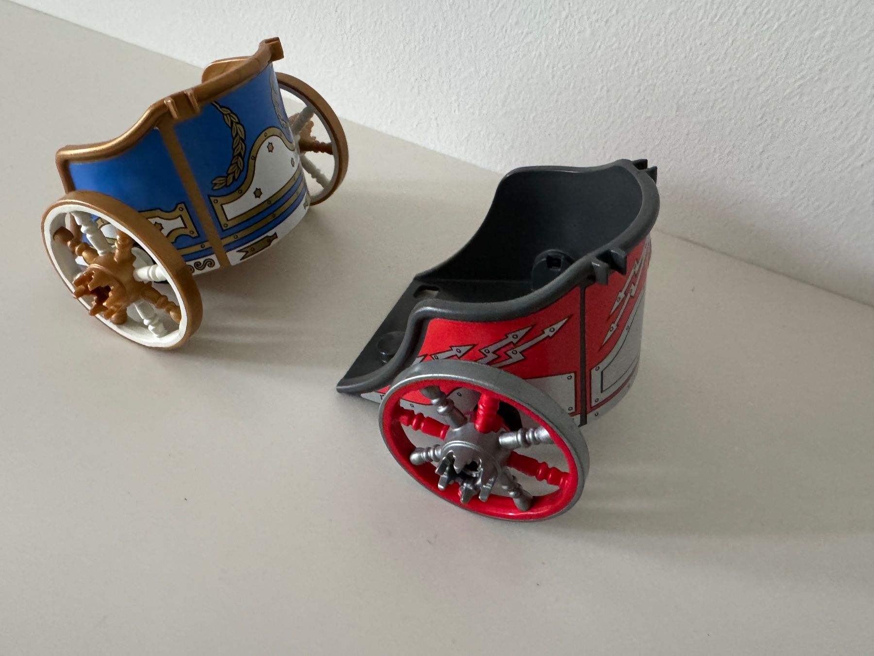 Playmobil Giocattoli: Playmobil 2 x Streitwagen – Usato da Winterthur venduto da Arma3 3
