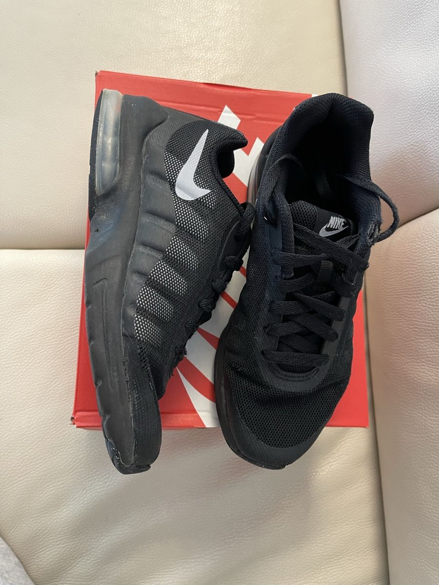 Nike Scarpe per ragazzi: Nike Air Max Invigor Gr. 36.5 – Usato da Wichtrach venduto da Adriana222 3